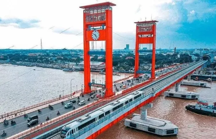 Jembatan Ampera: Menghubungkan Kisah Masa Lalu dengan Keindahan Masa Kini